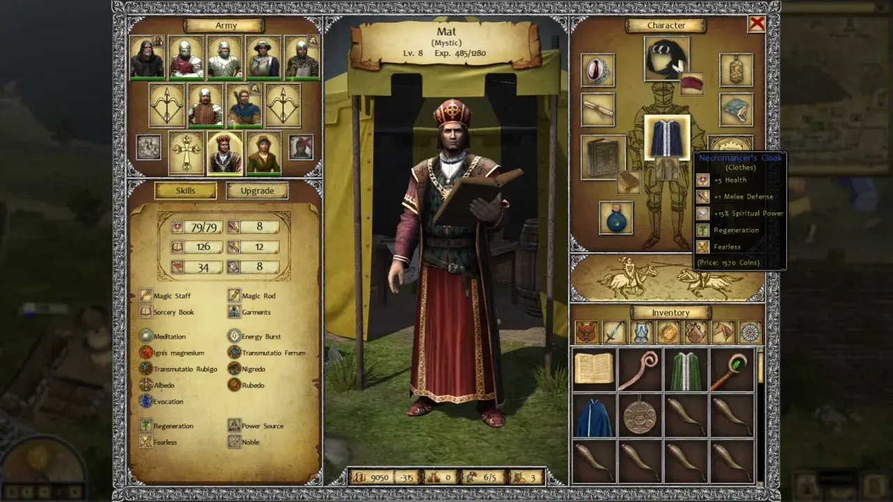 Mat, mistyk z gry Legends of Eisenwald, przygotowuje się do walki. Jego ekwipunek zawiera mroczny płaszcz nekromanty.