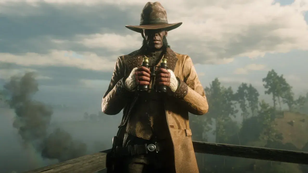 Postać w kapeluszu i brązowym płaszczu trzyma lornetkę. Czy Red Dead Redemption 2 jest po polsku? Tak, gra oferuje polskie napisy.